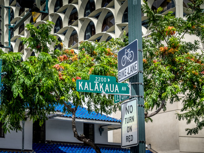 Kalakaua Avenue road sign.